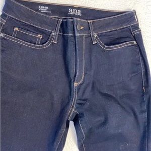 Ana Skinny Jeans